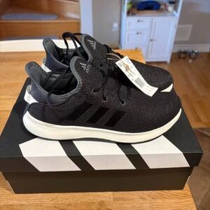 Adidas cloud foam women’s sneakers